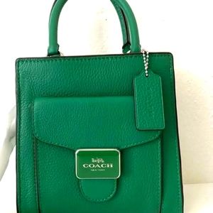 *****SOLD**** Authentic COACH Green Mini-Pepper Crossbody